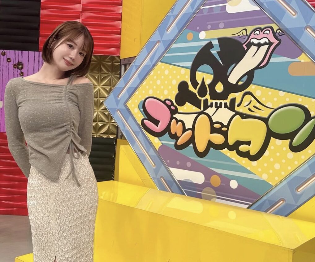 テレビ番組「ゴッドタン」に出演するあらた唯さん