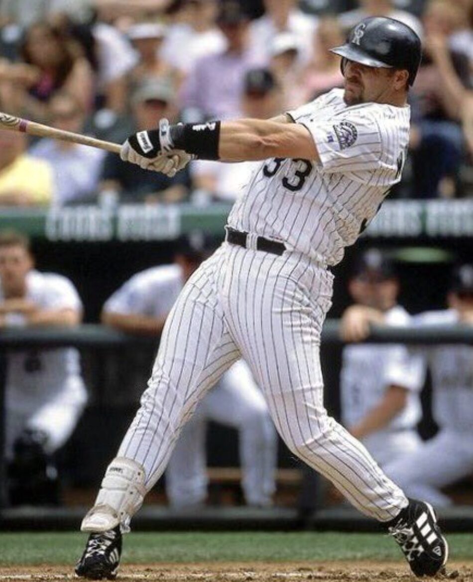 カナダ出身の名選手ラリー・ウォーカー。MLB殿堂入りを果たしたカナダ初の野球選手として知られる